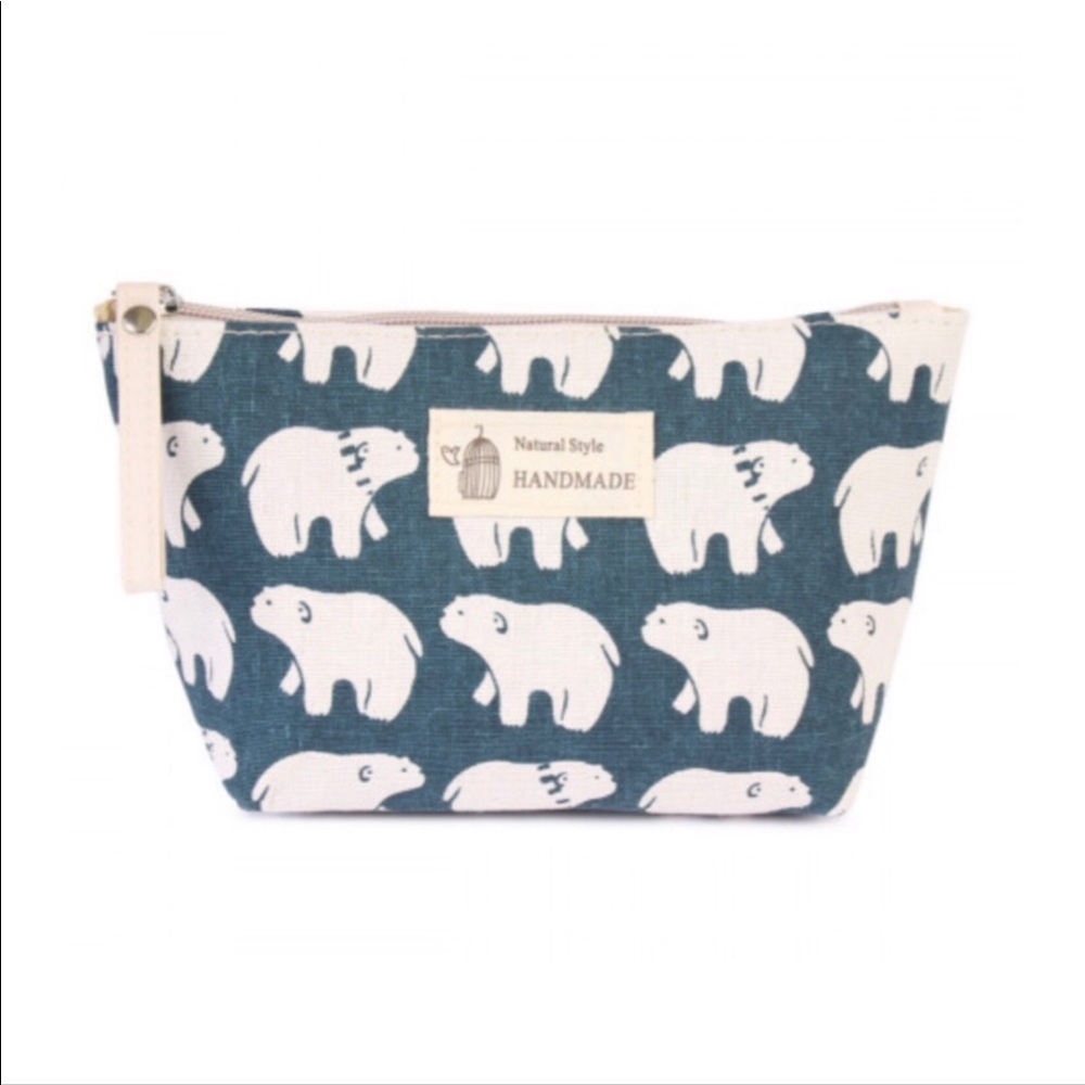 🐾POLAR BEAR COSMETIC POUCH🐾